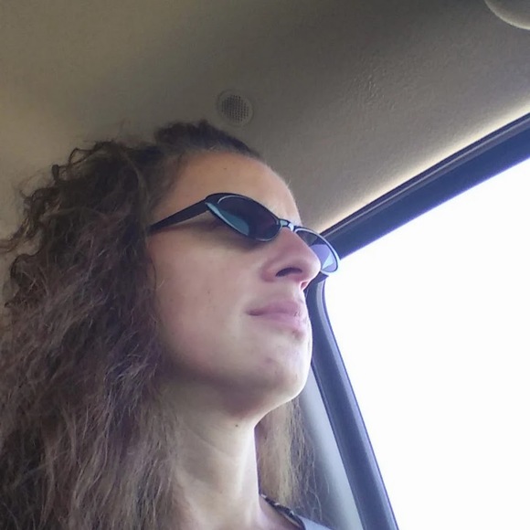 Meet your Posher, Myrna - Picture 1 of 1